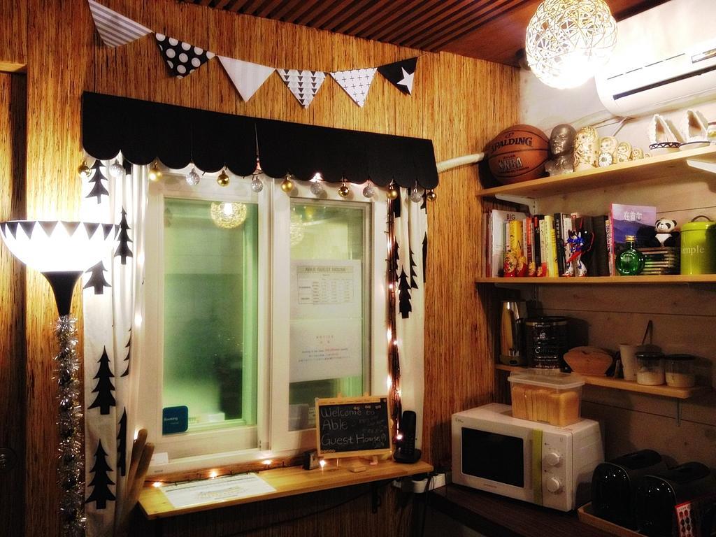 Able Guesthouse Dongdaemun Сеул Экстерьер фото