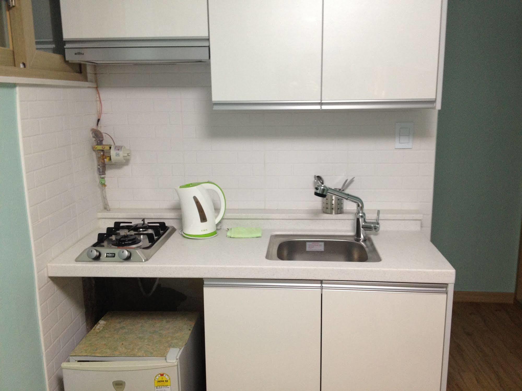 Able Guesthouse Dongdaemun Сеул Экстерьер фото
